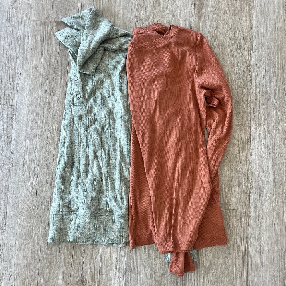 Womens Bundle of 2 Long Sleeve Tops - XS